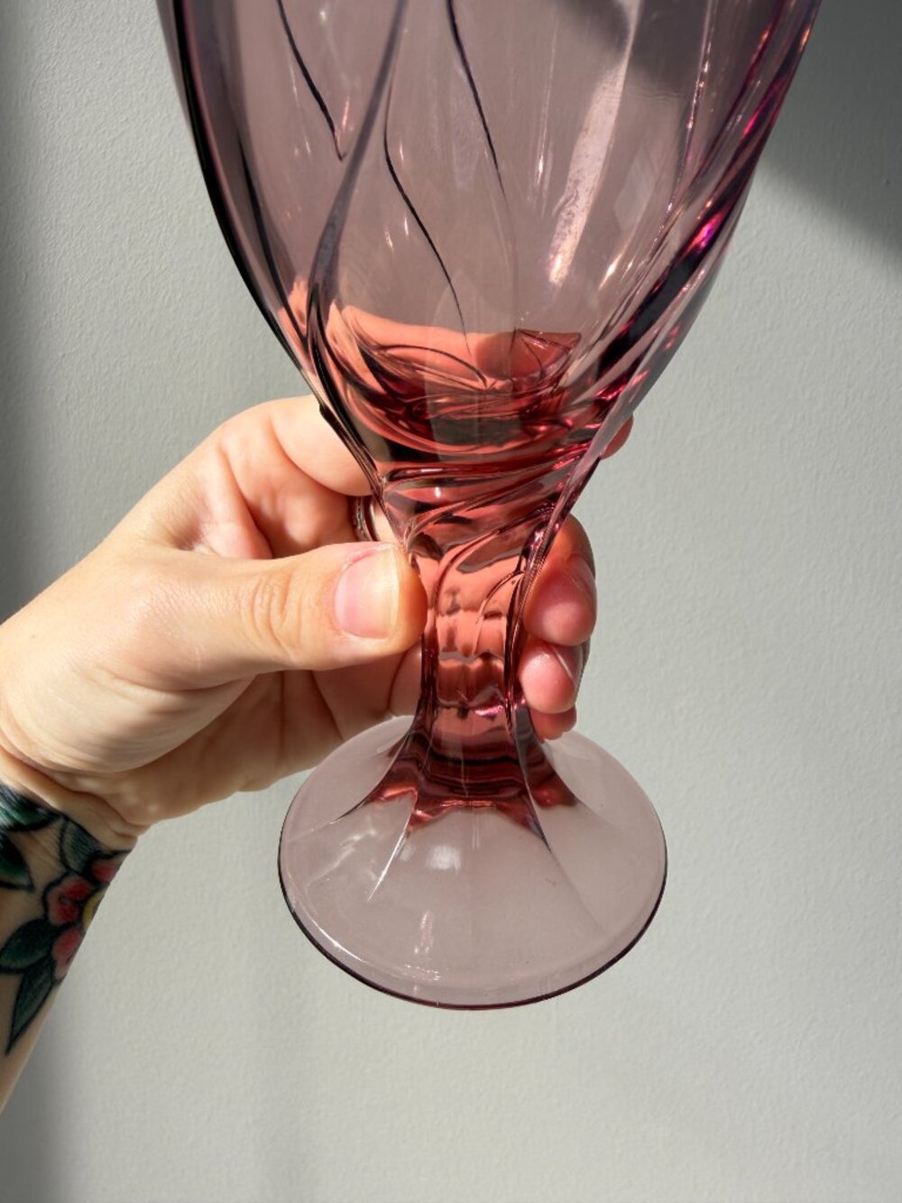 3/$30 🌟 Lovely Vintage Noritake Sweet Swirl Cranberry Glass - Picture 2 of 7